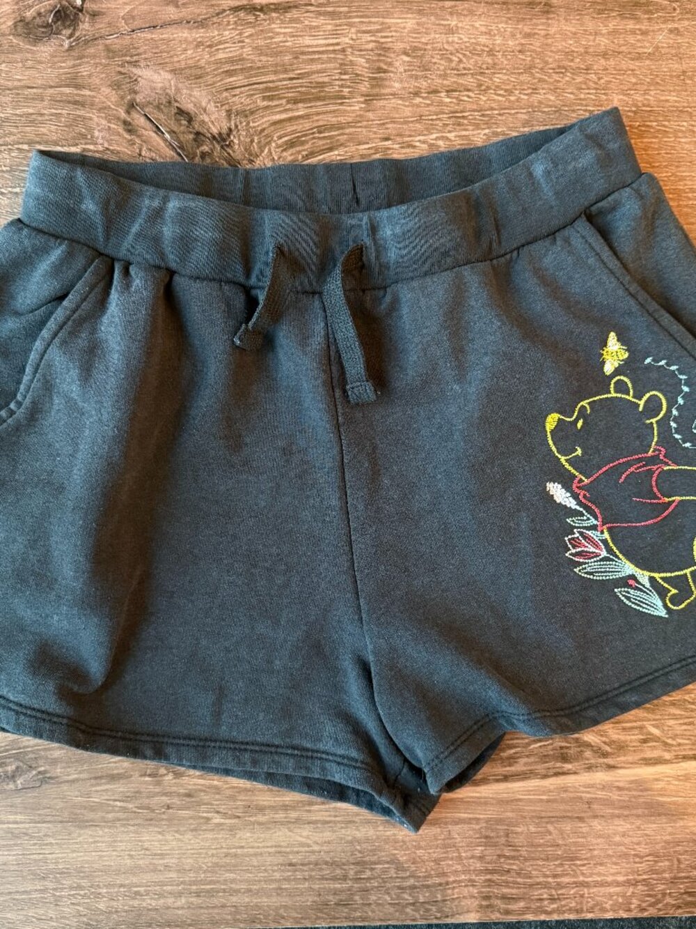 Disney Winnie the Pooh Embroidered Lounge Shorts Medium